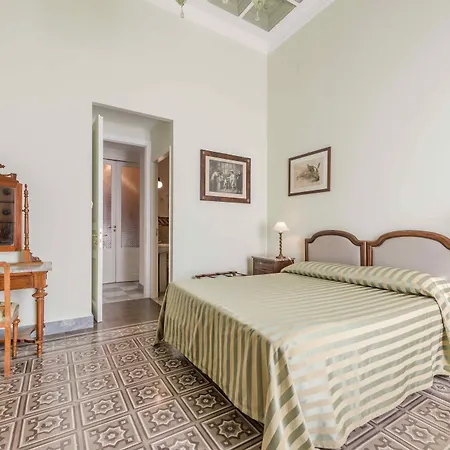 לינה וארוחת בוקר Palazzo Benso 4*