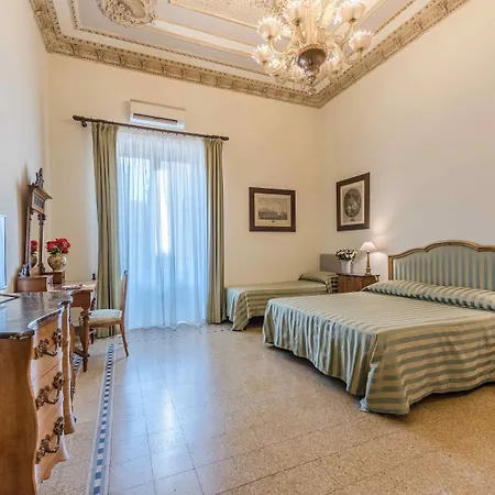 Palazzo Benso Bed & Breakfast 4*